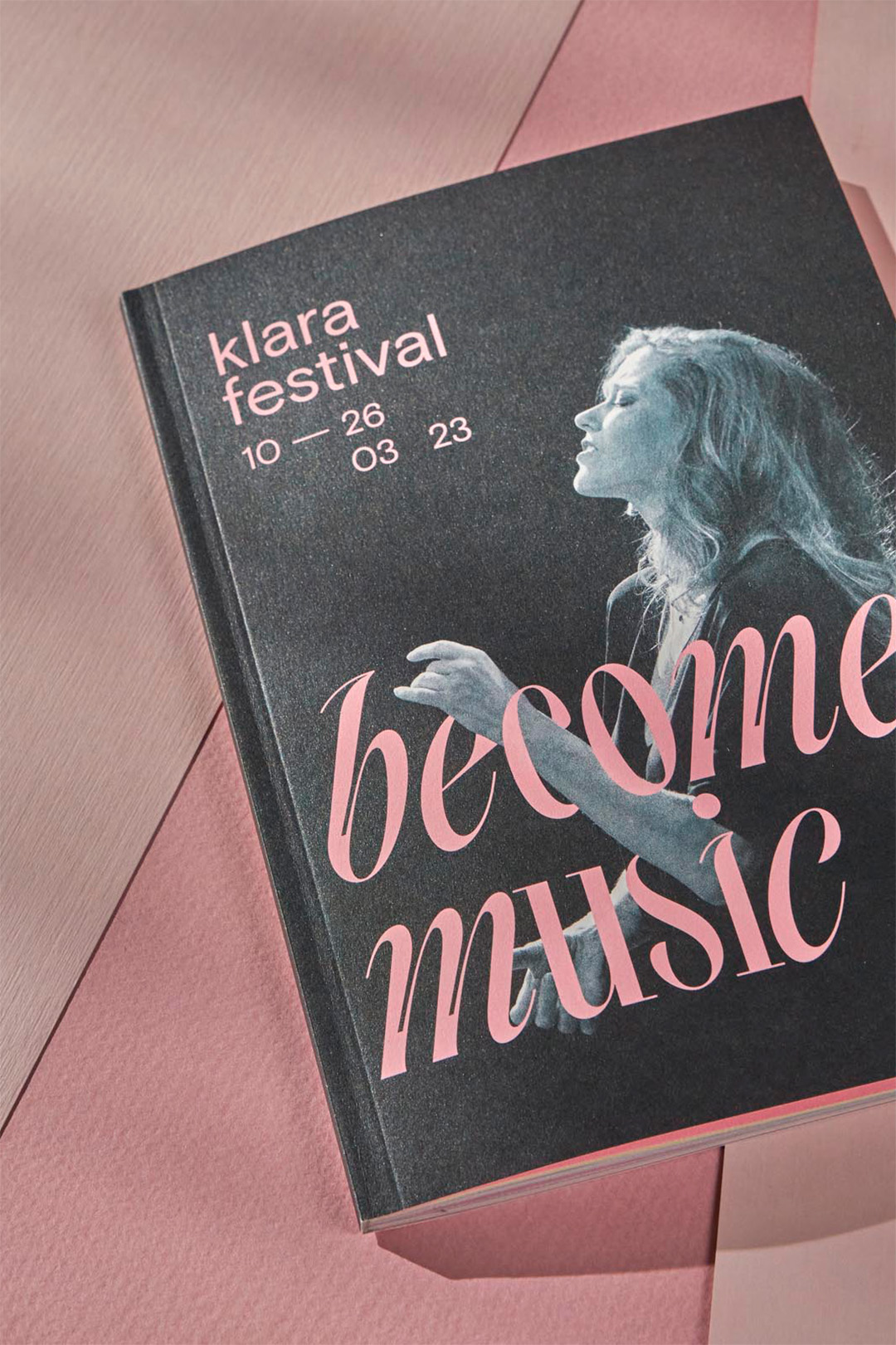 Brochure voor klarafestival - ontwerp door Elvire Delanotte